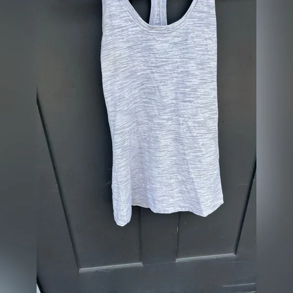 Lululemon Cool Racerback II “Wee Are From Space” Gray Size Small (2/4) - Picture 3 of 8